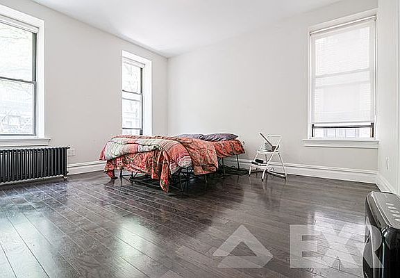 5th image of 526 W 111th St APT 2C