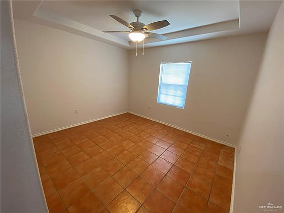 5th image of 810 Kennedy St