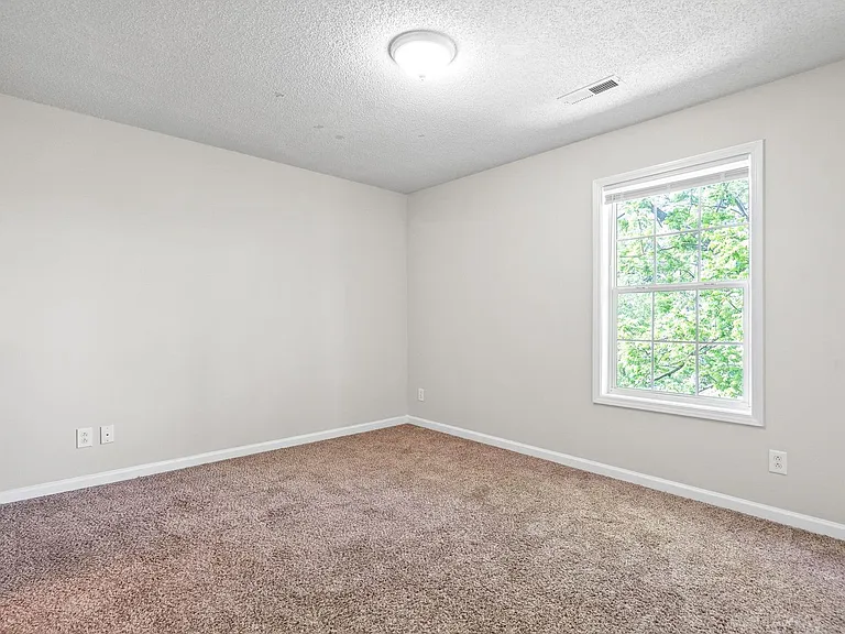 Jockey Drive-3822 — Photo 21