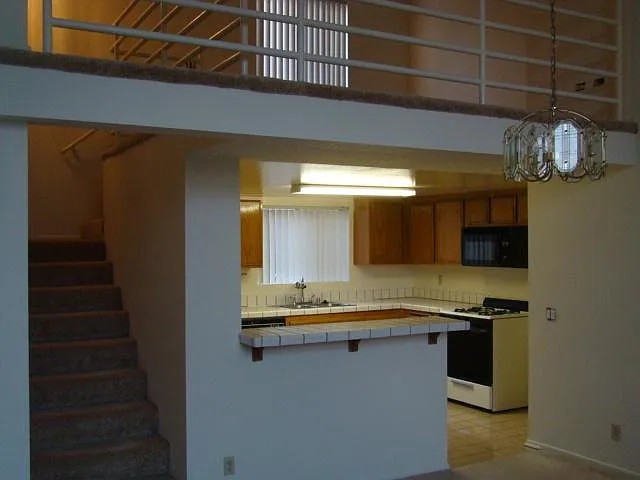 4631 Kester Ave #207 — Photo 8