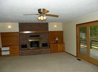 32 Thomas Cir W, Holiday Island, AR 72631