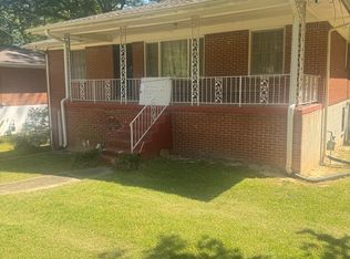 611 Woods Dr NW, Atlanta, GA 30318