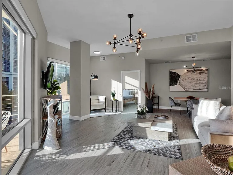 525 E Jackson St #508 — Photo 33
