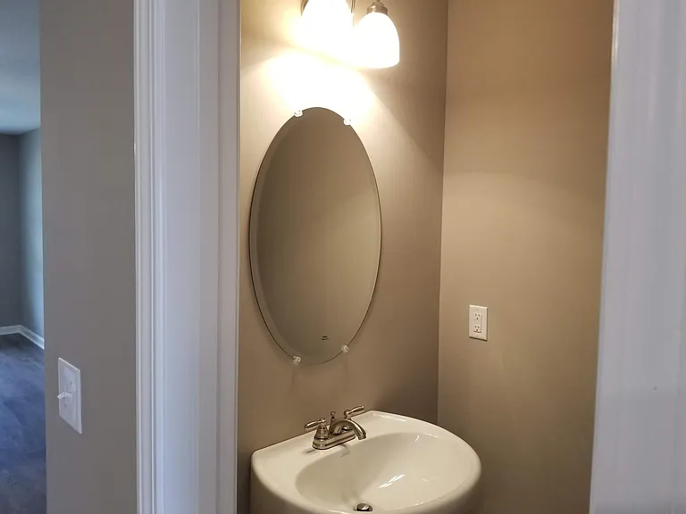 242 Alexander Blvd — Photo 18