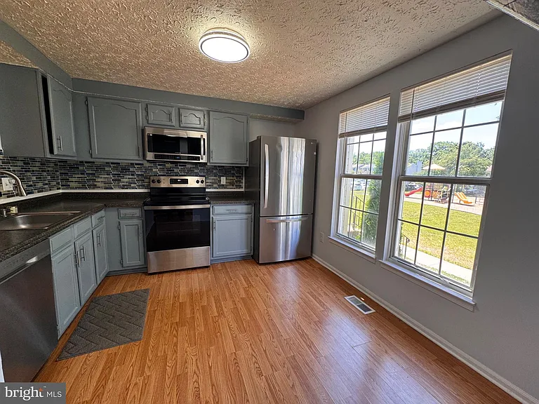 6917 Villa Del Rey Ct — Photo 2