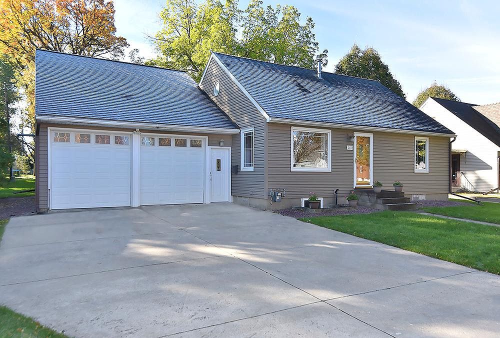 241 South St, Owatonna, MN 55060 Zillow