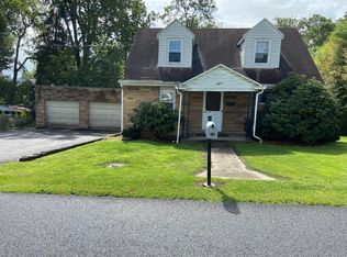 15 Harvey St, Westover, WV 26501