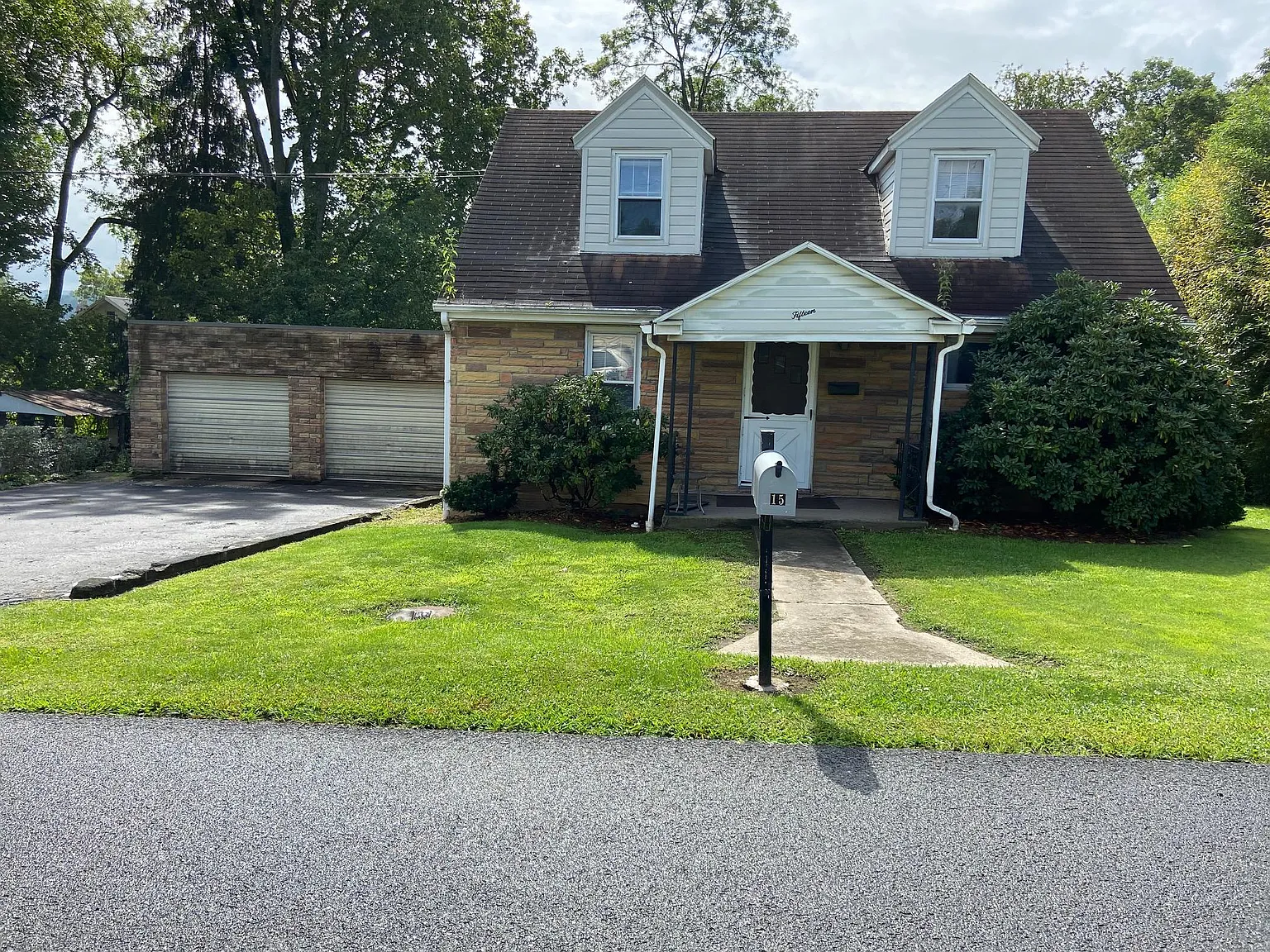 15 Harvey St photo 1