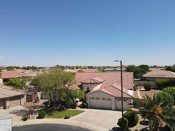 4th image of 5621 N LYLE Court