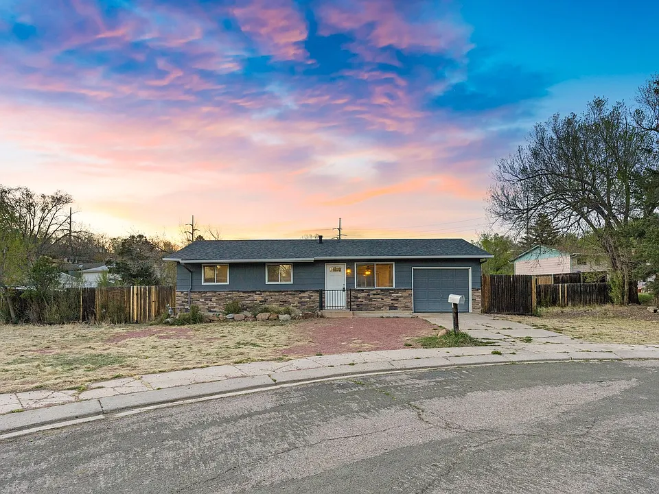 2436 Launcelot Ct