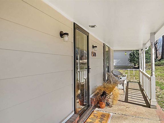 5th image of 5726 N Lake Oaks Dr