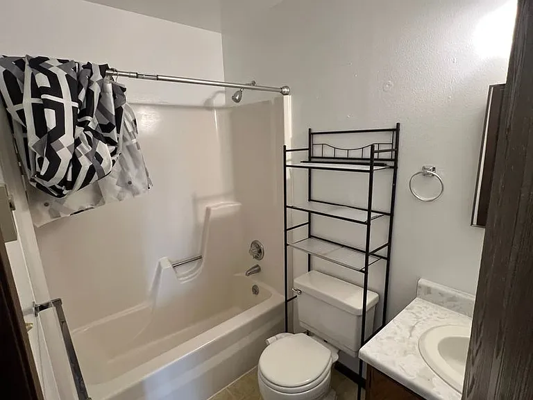 814 Mary Anne Dr. — Photo 13