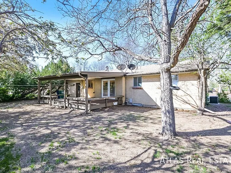 604 S Quentin St — Photo 13