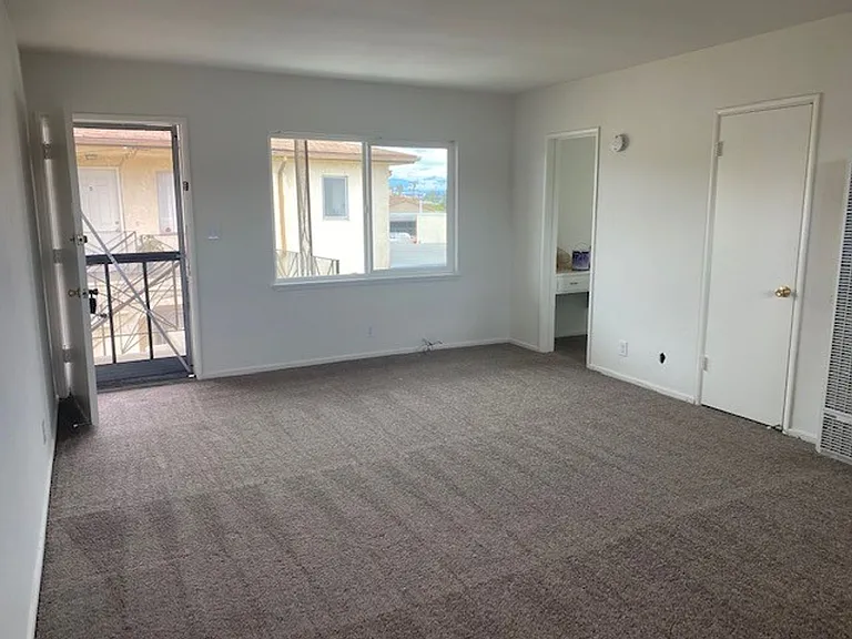 12522 Truro Ave — Photo 5