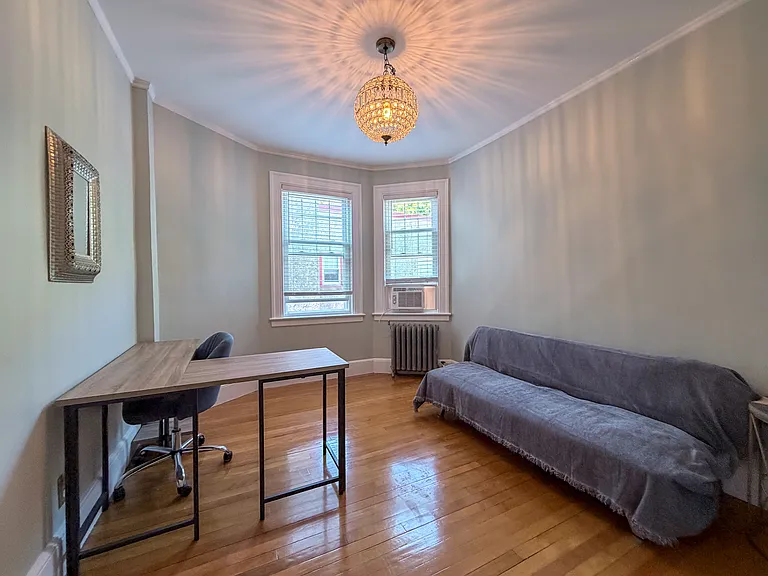 569 Franklin St #6 — Photo 23