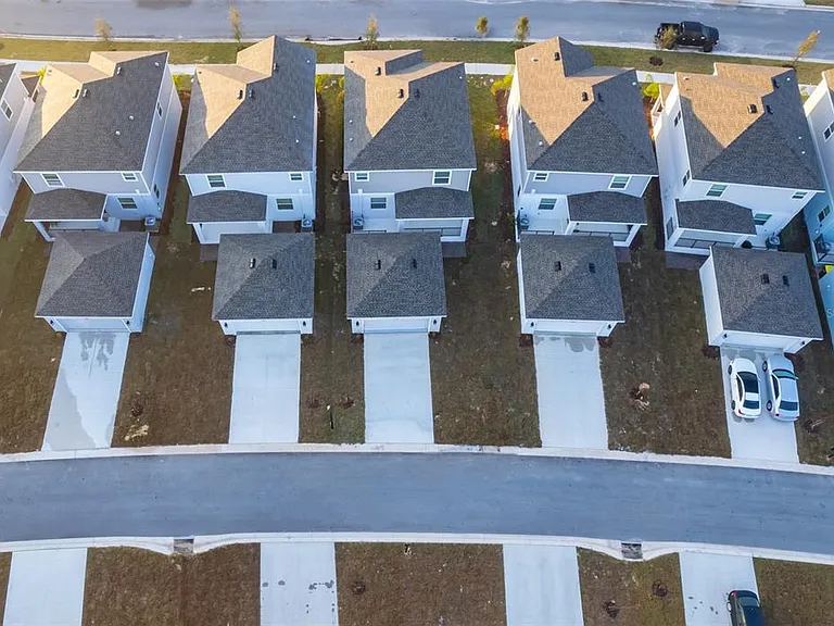 2790 Armstrong Ave — Photo 14