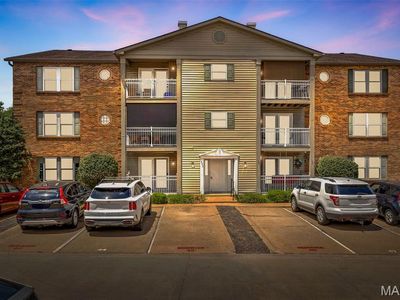 642 S Old Highway 141 APT F, Fenton, MO, 63026