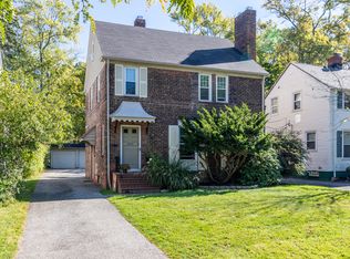 2215 Barrington Rd, University Heights, OH 44118