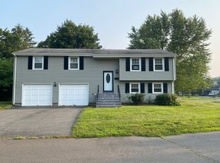 9 Blue Bell Ln, Middletown, CT 06457