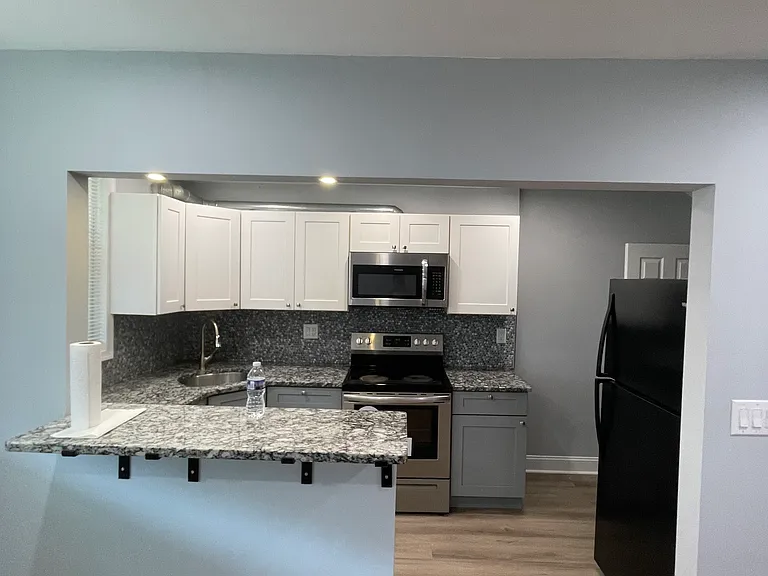 4712 Lansing St — Photo 17