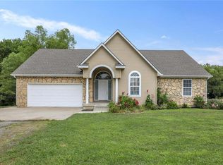 16630 Dunnigan Rd, Basehor, KS 66007