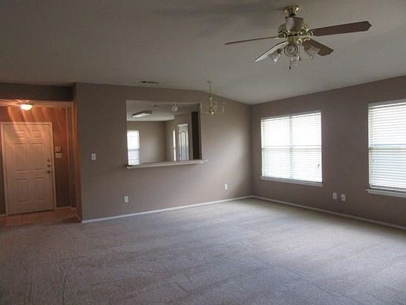 3rd image of 8632 Muir Dr