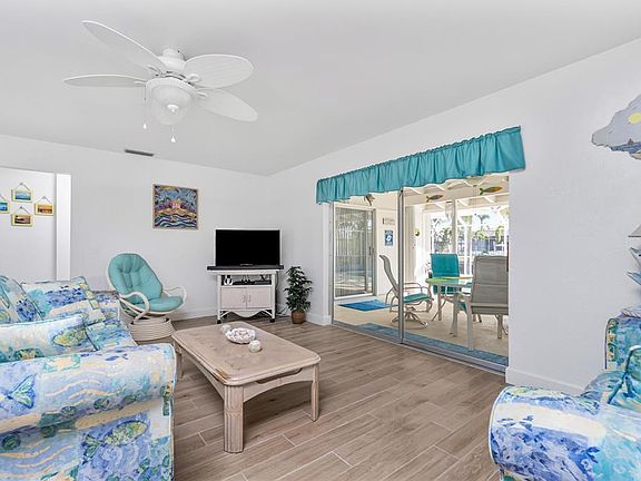 4th image of 1088 Cimarron Dr