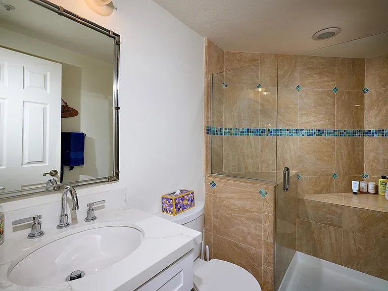 600 N The Strand N #35 — Photo 11