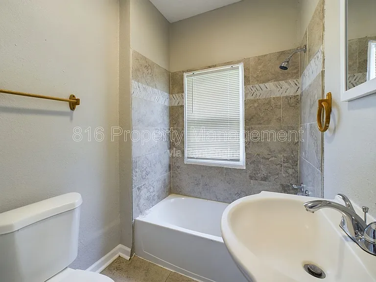 5218 Highland Ave — Photo 18