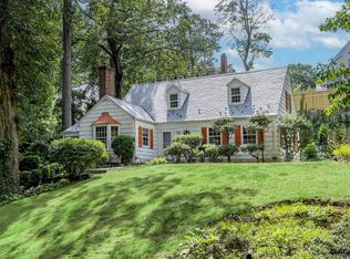 43 Amherst Rd, Port Washington, NY 11050