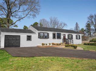 41 Euclid Ave, Dix Hills, NY 11746