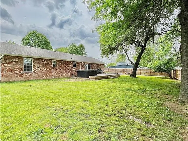 721 S Dockery Ln — Photo 18