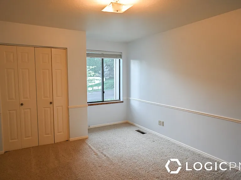 2298 E Oak Leaf Way — Photo 14