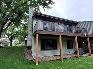 1386 Arden View Dr, Arden Hills, MN 55112