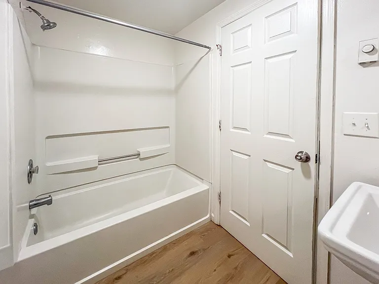 7 Fox Hill Dr #7 — Photo 6