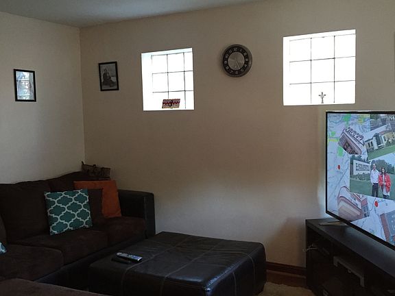 2nd image of 5759 Gresham Ave
