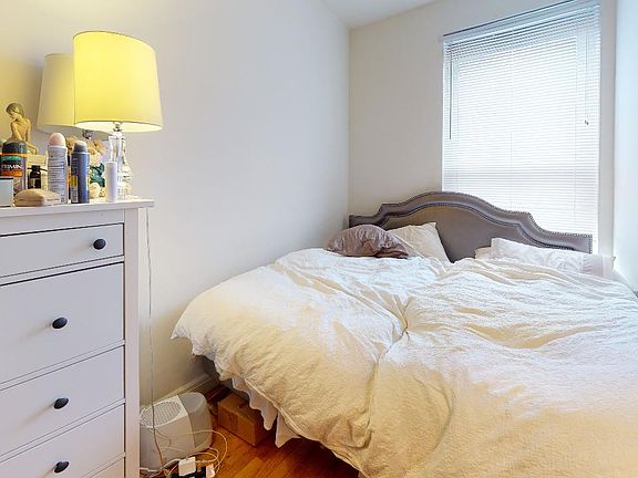 4th image of 55 W 89th St APT 4F