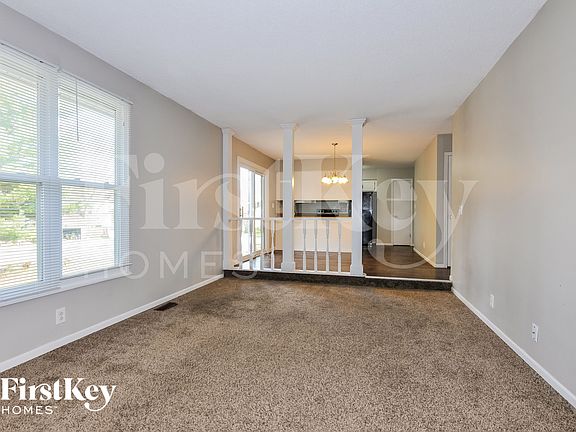 3rd image of 37 Westbrook Dr
