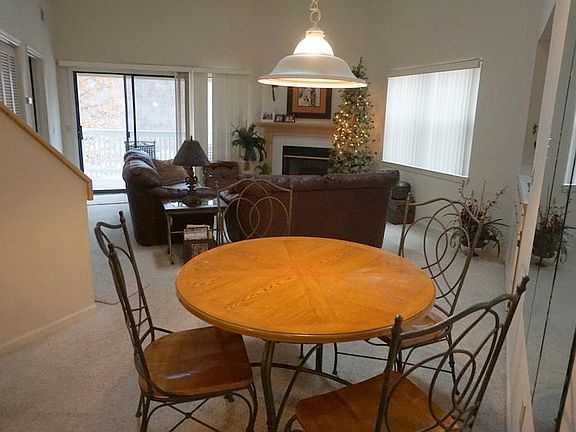 3rd image of 240 Wimbledon Dr APT 12