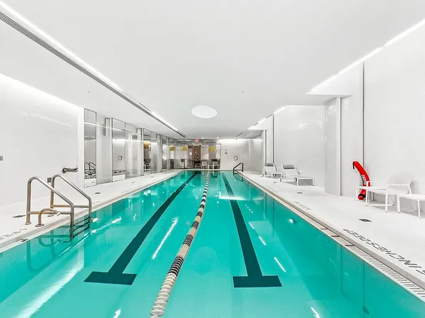 400 Park Avenue South image 9 of 15