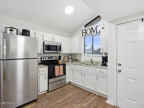 3rd image of 10762 KUSAIE Drive S
