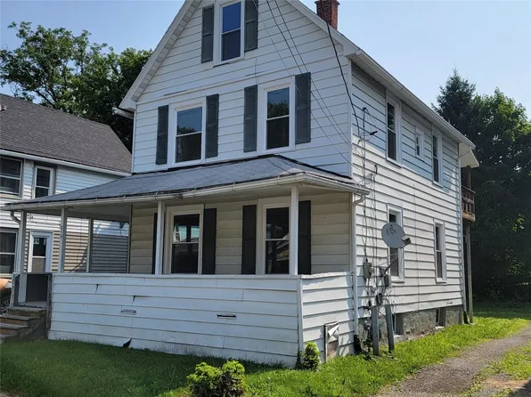 215 Harrison St, Johnson City, NY 13790