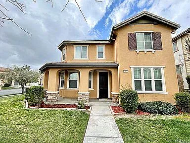 303 N Madera Privado — Photo 2