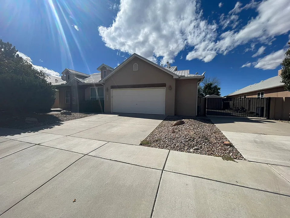 7023 Santa Rachel St NE