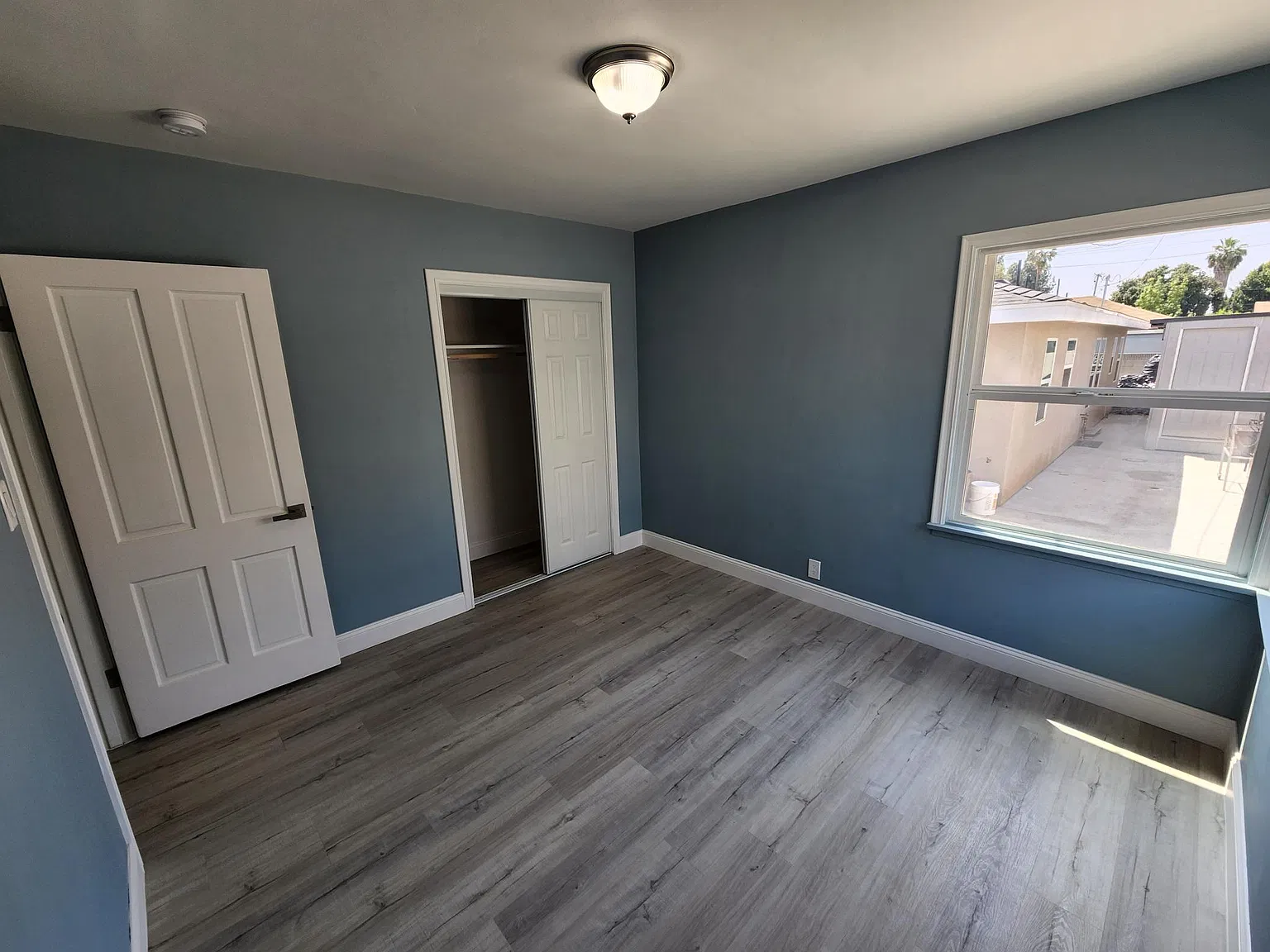 2 bed, 854 sqft, $3,000 — Photo 3