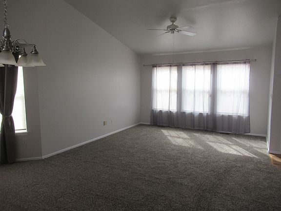 4th image of 3190 Leoti Dr