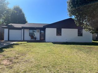 46 Hillcrest Dr, Chickasha, OK 73018
