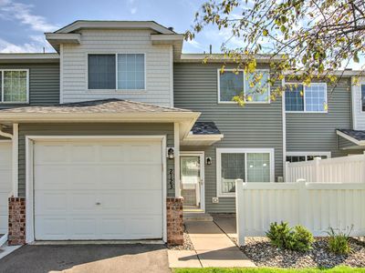 2123 Grenadier Ave N, Oakdale, MN, 55128