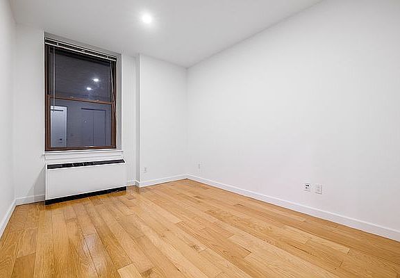 5th image of 37 Wall St APT 3D