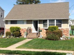 65 Willfred Blvd, Hicksville, NY 11801